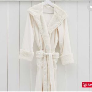 Pottery Barn Bath Robe